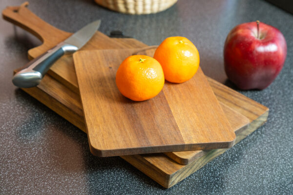 Tagliere in acacia - immagine 5